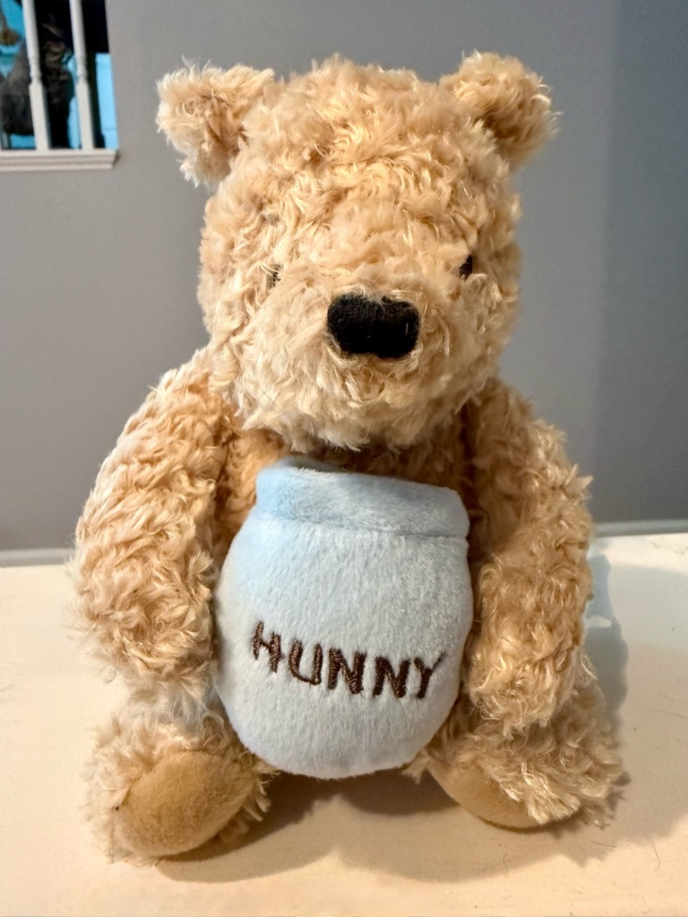 Disney Classic Pooh Musical Plush Winnie the Pooh Hunny Pot 2005